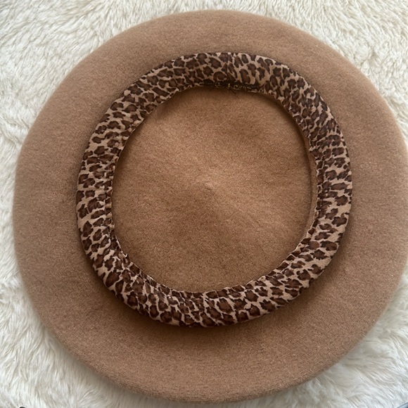 Cashmere hat tan leopard - Picture 3 of 3